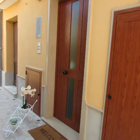 Antico Vicolo 3* シッラ