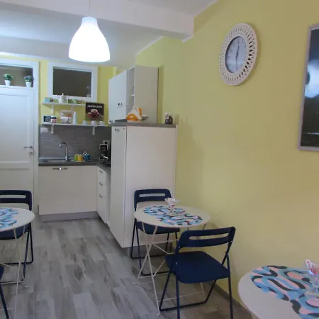 ベッド・アンド・ブレックファスト Antico Vicolo 3*