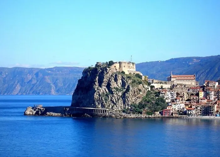 ベッド・アンド・ブレックファスト Antico Vicolo シッラ